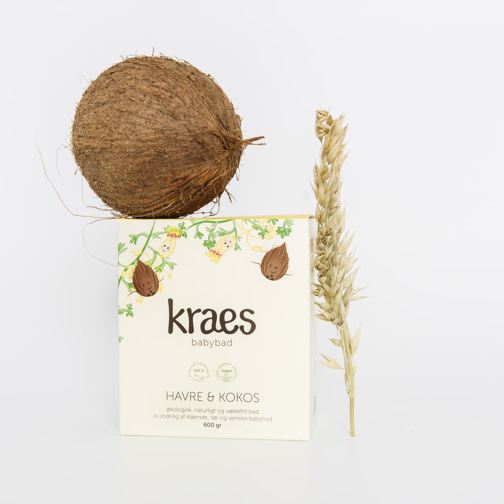 Soothing baby bath with oats and coconut
