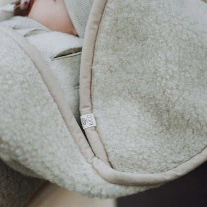 Couverture d’emmaillotage pour bébé avec capuche en 100 % laine mérinos