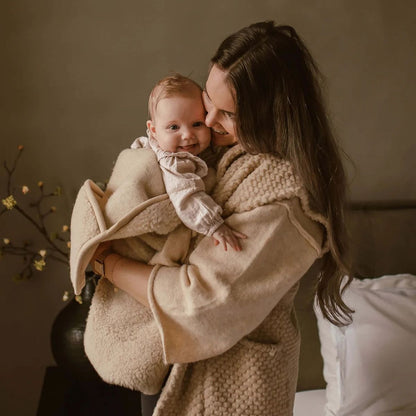 Couverture d’emmaillotage pour bébé avec capuche en 100 % laine mérinos
